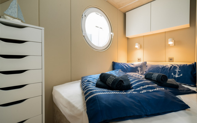 Hausboot Seensucht | UAB Houseboat LT Trimaran Houseboat 4300 Bild 12