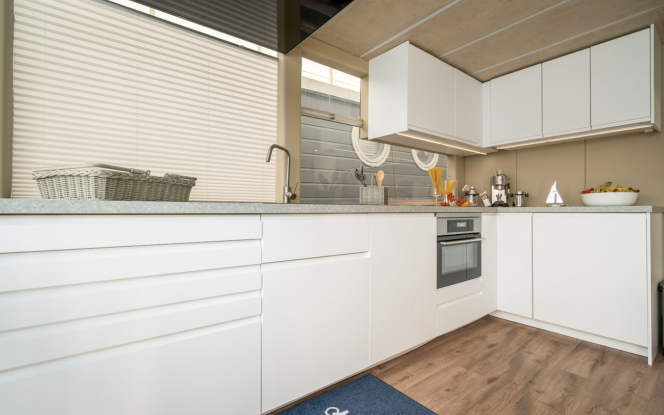 Hausboot Seensucht | UAB Houseboat LT Trimaran Houseboat 4300 Bild 7