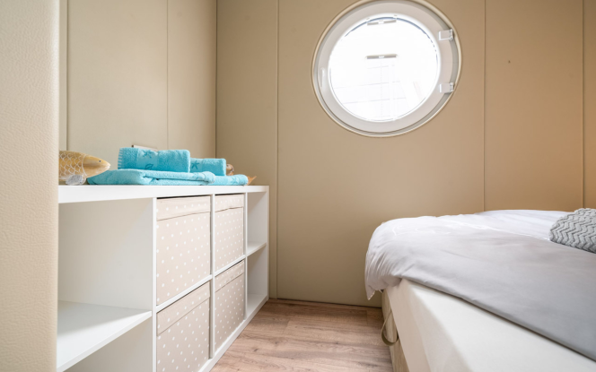 Hausboot Seensucht | UAB Houseboat LT Trimaran Houseboat 4300 Bild 10