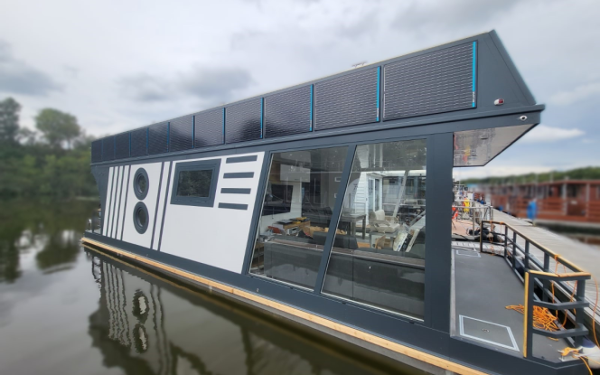 Hausboot Undine Bild 1