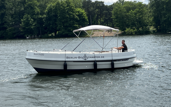 Motorboot 10 Personen Boot Ouzo Bild 6