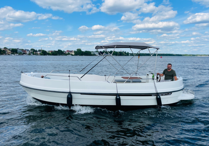 Motorboot 10 Personen Boot Ouzo Bild 4