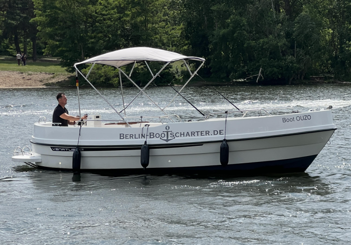 Motorboot 10 Personen Boot Ouzo Bild 1