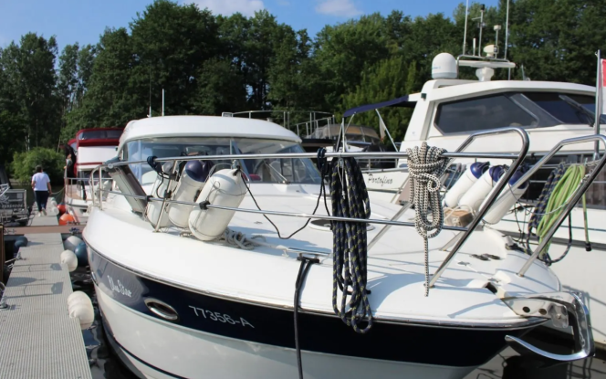 Motorboot 10 Personen Luxus Yacht mit Skipper / Blue Star Bild 6