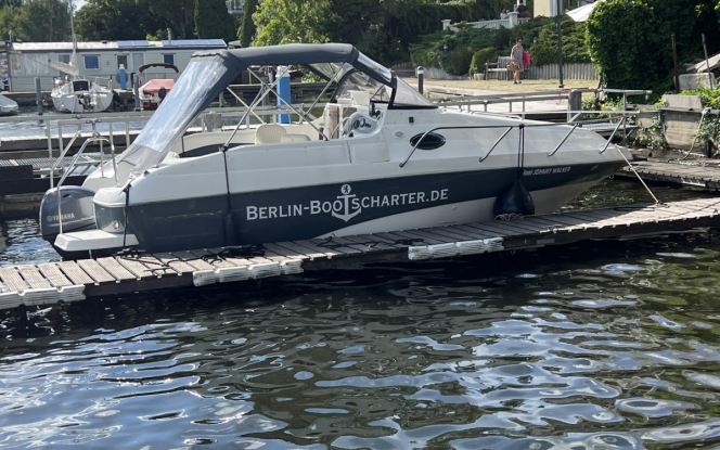 Motorboot 6 Personen Boot Johnnie Walker Bild 6