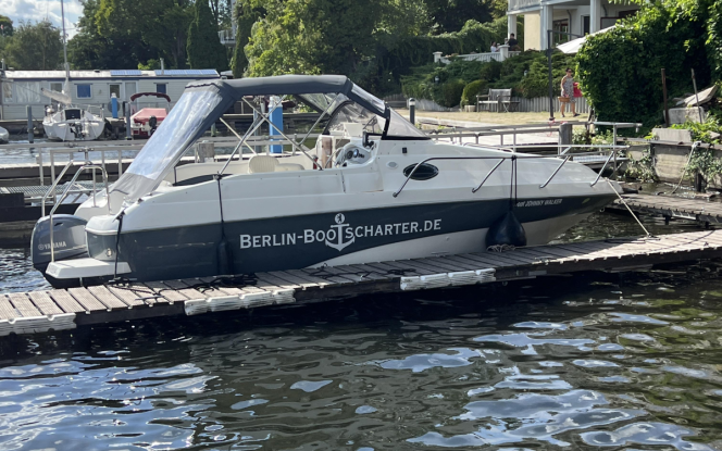 Motorboot 6 Personen Boot Johnnie Walker Bild 8