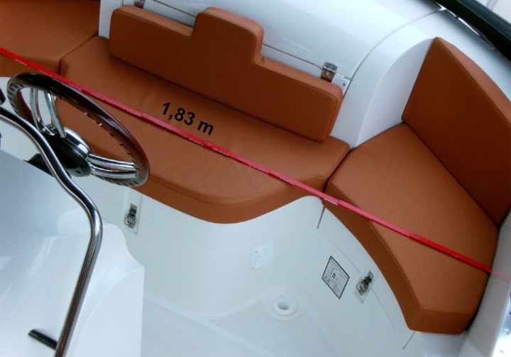 Motorboot 6m Lounge- Motorboot mit 60 PS Honda für 5+1 Personen ab 142 ? für 3 Stunden Bild 9