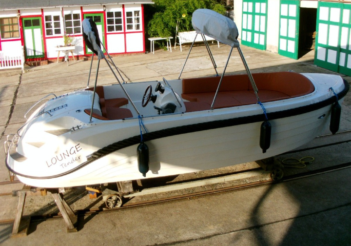 Motorboot 6m Lounge- Motorboot mit 60 PS Honda für 5+1 Personen ab 142 ? für 3 Stunden Bild 3