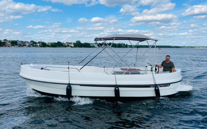 Motorboot 8 Personen Boot Ouzo Bild 4