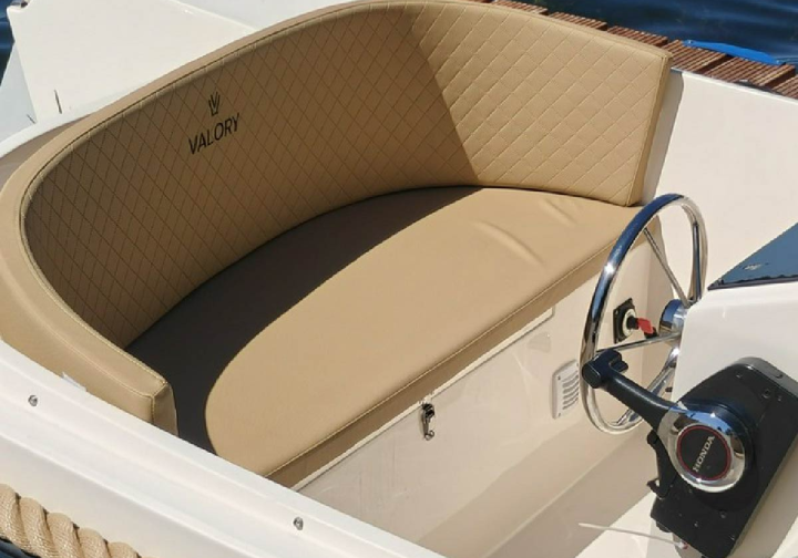 Motorboot ?BARCELONA? Motorboot  / Führerscheinfrei / Grünheide am Peetzsee Bild 2
