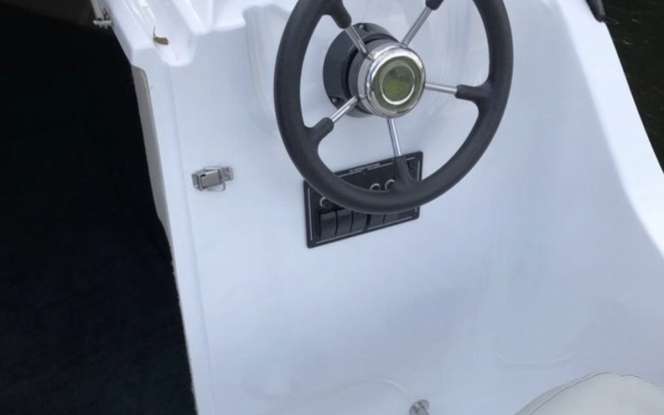 Motorboot Beluga 2 Bild 3