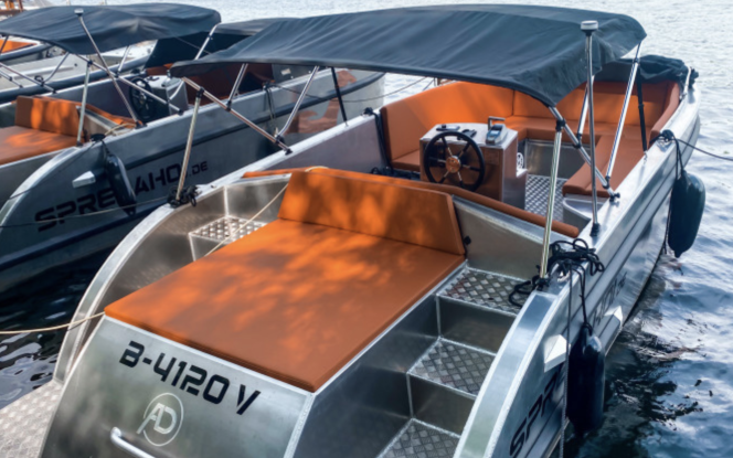 Motorboot BERLIN MY LOVE - Führerscheinfrei ?12 Personen ? Elektroboot Bild 4