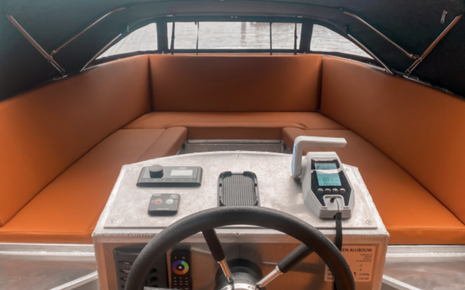 Motorboot BERLIN MY LOVE - Führerscheinfrei ?12 Personen ? Elektroboot Bild 3