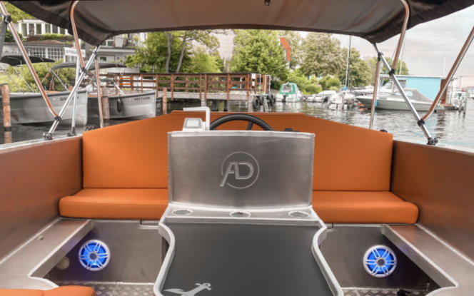 Motorboot BERLIN MY LOVE - Führerscheinfrei ?12 Personen ? Elektroboot Bild 2