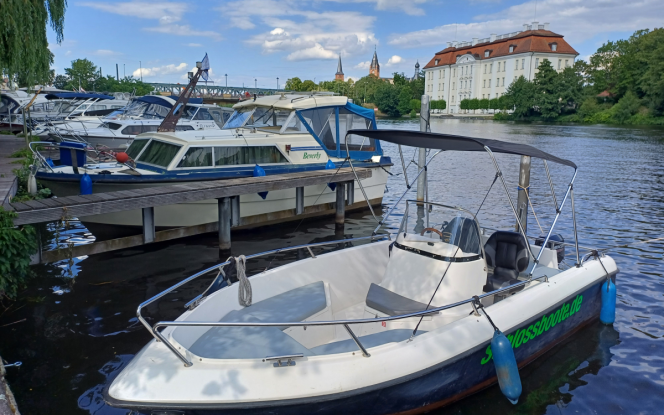 Motorboot Better Times Bild 3