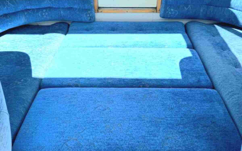 Motorboot Boot mit Kajüte Angelboot mieten Berlin Bild 3