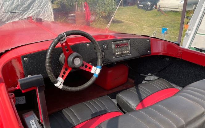 Motorboot Discovery Bild 2