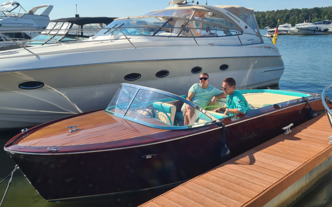 Motorboot Dolce Vita - Exklusiv - Nostalgia Lago 660 - 5 Personen - führerscheinfrei Bild 2