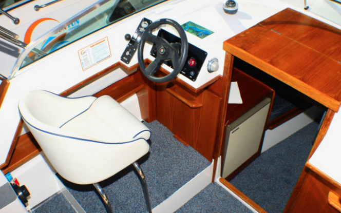 Motorboot Elektroyacht Deltic Bild 4