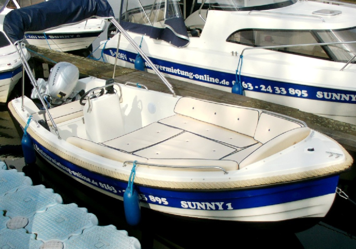 Motorboot führerscheinfreies 15 PS Motorboot Sunny 1 bis 4+1 Pers. ab 91 ? für 3 Stunden Bild 1