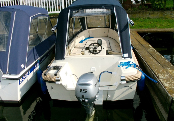 Motorboot führerscheinfreies 15 PS Motorboot Sunny 3 bis 4+3 Pers. ab 96 ? für 3 Stunden Bild 7