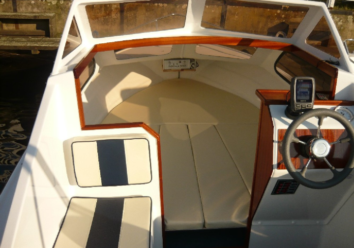 Motorboot führerscheinfreies 15 PS Motorboot Sunny 4 bis 4+1 Pers. ab 90 ? für 3 Stunden Bild 5