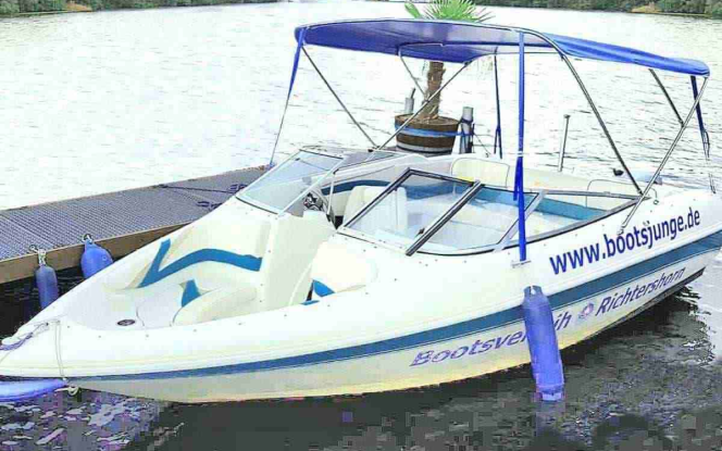 Motorboot Führerscheinfreies Motorboot Bowrider ?Manja? in Berlin Köpenick Grünau mieten Bild 1