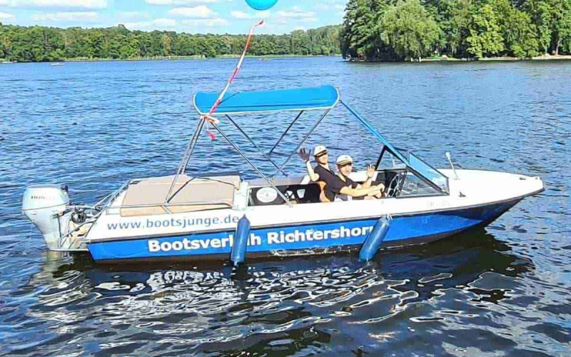 Motorboot Führerscheinfreies Motorboot Lotos mieten in Berlin Köpenick Grünau Bild 3