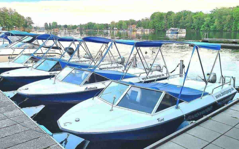 Motorboot Führerscheinfreies Motorboot Lotos mieten in Berlin Köpenick Grünau Bild 4