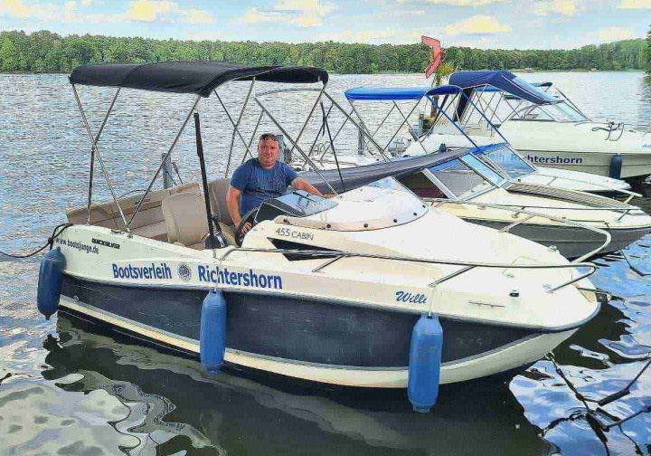 Motorboot Führerscheinfreies Motorboot Quicksilver 455 ?Willi? mieten in Berlin Köpenick Grünau Bild 2