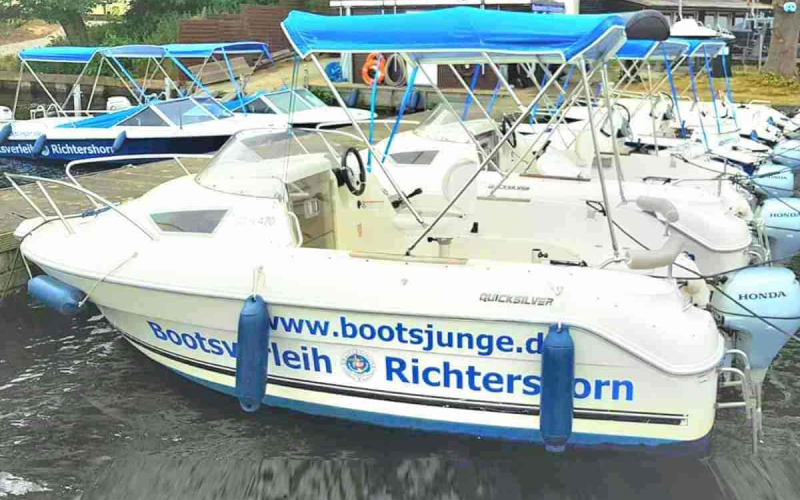 Motorboot Führerscheinfreies Motorboot Quicksilver 470 ?Evi? in Berlin Köpenick Grünau mieten Bild 1