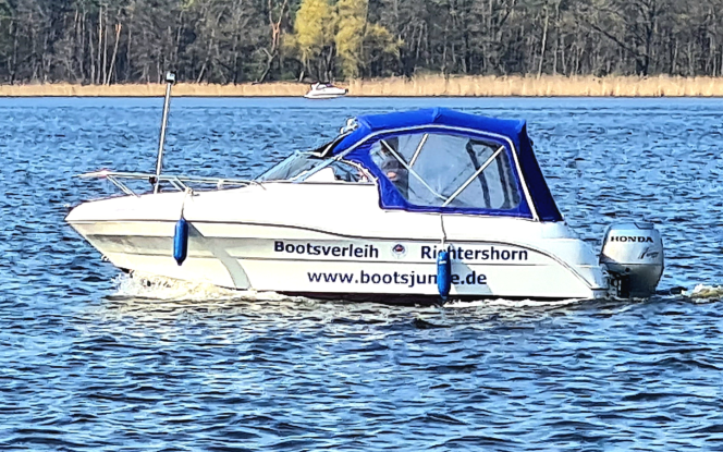 Motorboot Führerscheinpflichtiges Motorboot 90 PS Quicksilver 590 ”Jaqueline” in Berlin Köpenick Grünau mieten Bild 5