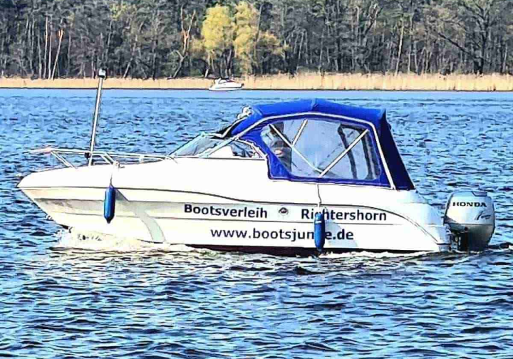 Motorboot Führerscheinpflichtiges Motorboot 90 PS Quicksilver 590 ?Jaqueline? in Berlin Köpenick Grünau mieten Bild 4