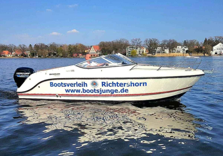 Motorboot Führerscheinpflichtiges Motorboot 90 PS Quicksilver 595 ?Ilse? mieten in Berlin Köpenick Grünau Bild 1