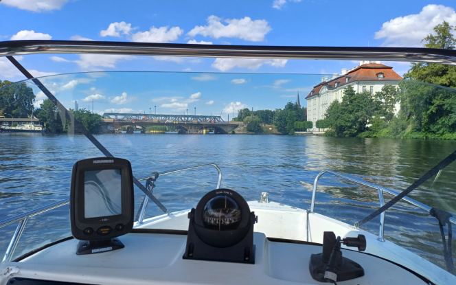 Motorboot Good Times Bild 8