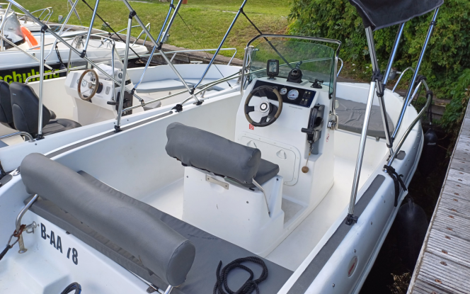 Motorboot Good Times Bild 2