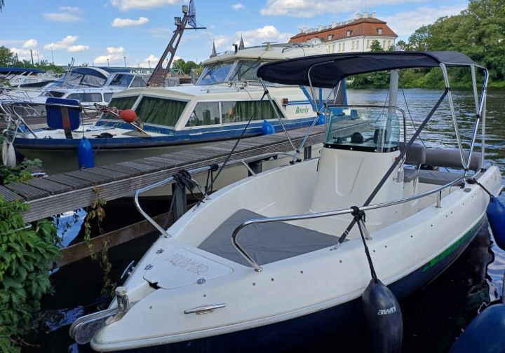 Motorboot Good Times Bild 1