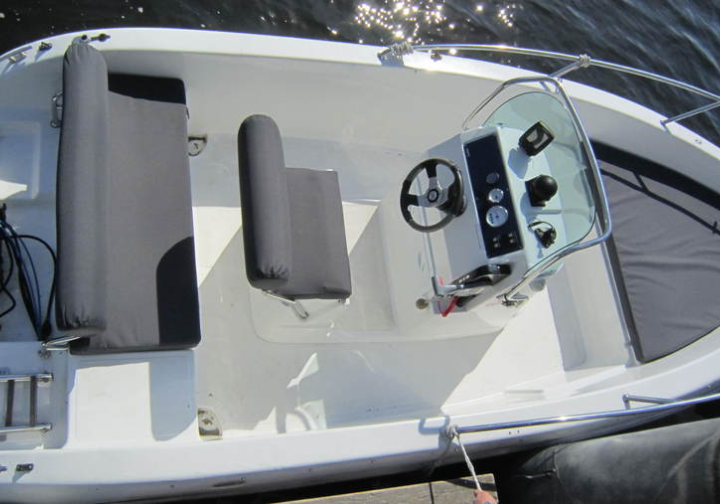 Motorboot Good Times Bild 3