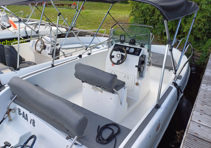 Motorboot Good Times Bild 6