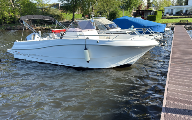 Motorboot Jacqueline Bild 6