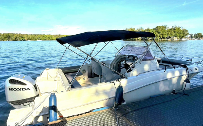 Motorboot Jacqueline Bild 1