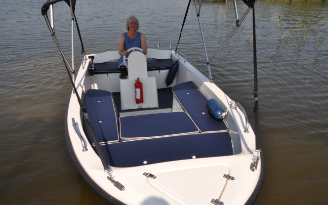 Motorboot KLARA Bild 2
