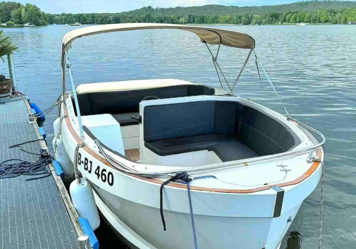 Motorboot Loungeboot Tender 630 ohne Führerschein mieten in Berlin Köpenick Grünau Bild 3
