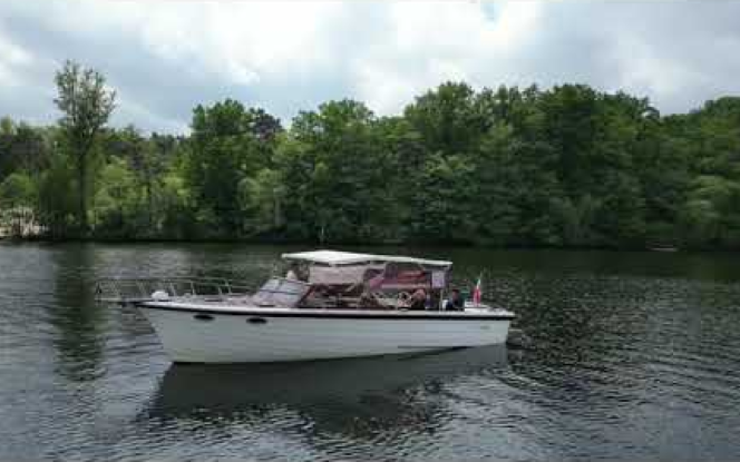 Motorboot Luxusboot für 17 Personen Berlin Bild 1