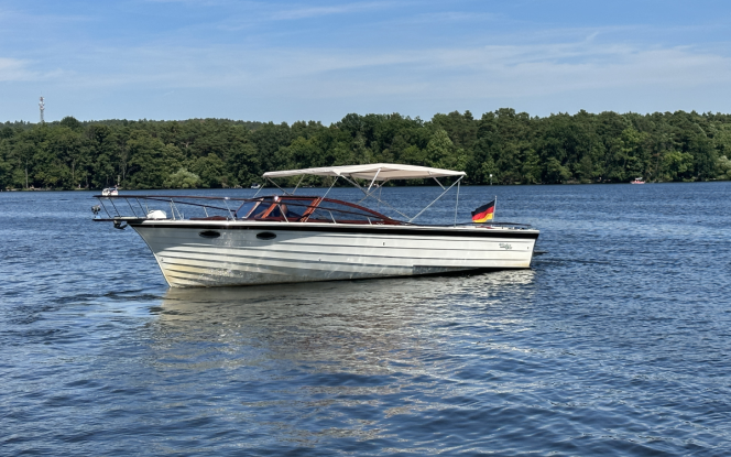 Motorboot Luxusboot für 17 Personen Berlin Bild 3