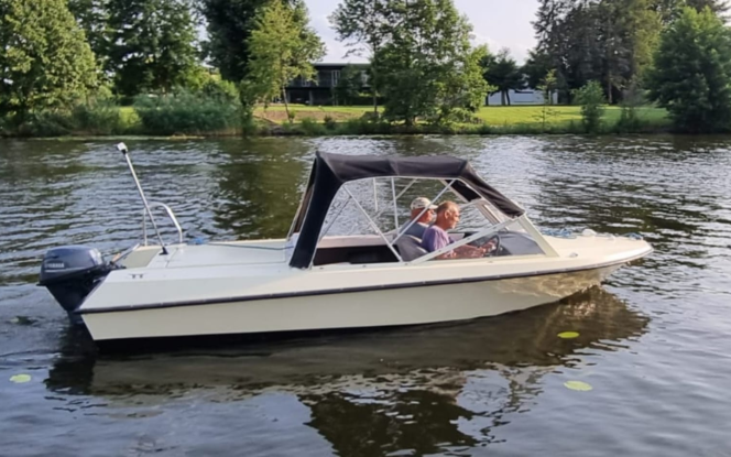 Motorboot Motorboot ”Martina” 15 PS - führerscheinfrei Bild 1