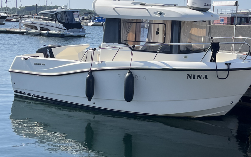 Motorboot NINA, Quicksilver 605 Pilothouse, 115 PS bis zu 6 Personen Bild 3