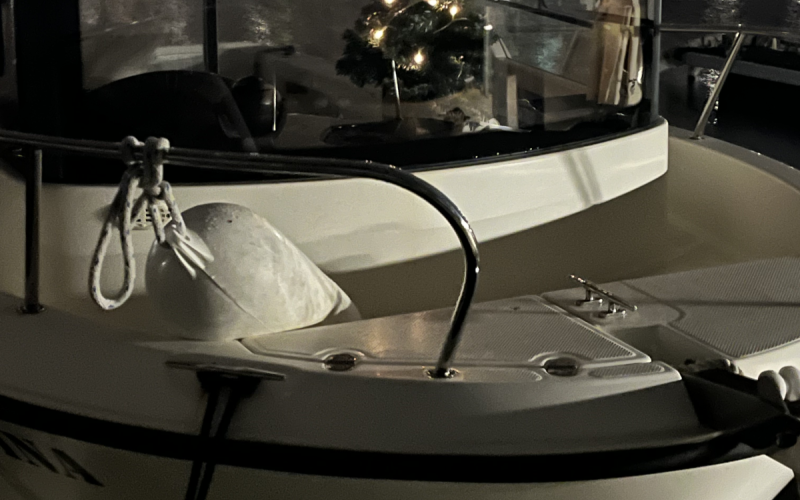 Motorboot NINA, Quicksilver 605 Pilothouse, 115 PS bis zu 6 Personen Bild 10