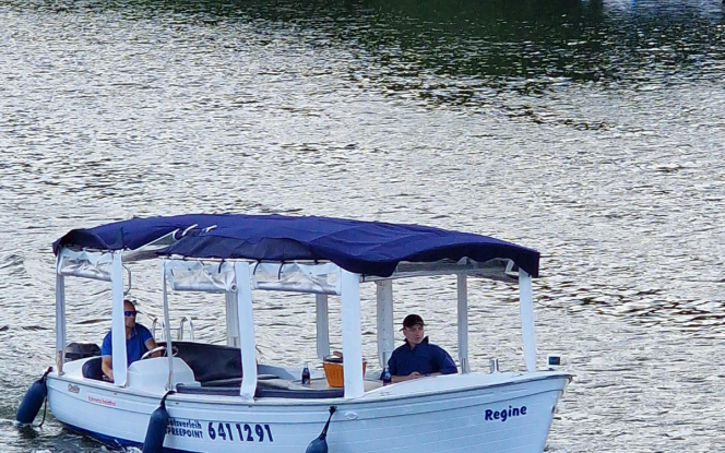 Motorboot Old Bay Bild 3