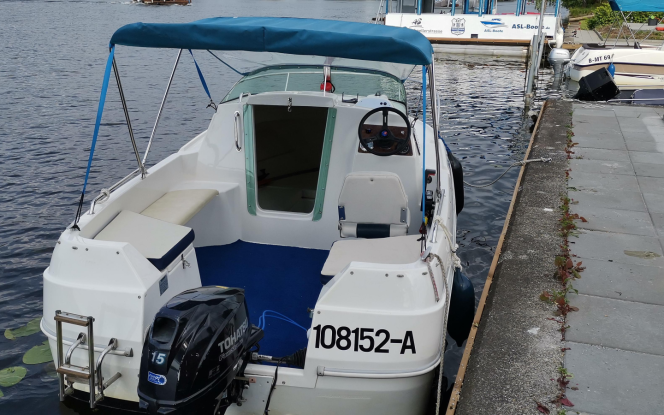 Motorboot Quicksilver Kajütboot Bild 4